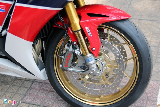 Siêu mô tô Honda CBR1000RR SP đầu tiên tại Việt Nam - ảnh 3