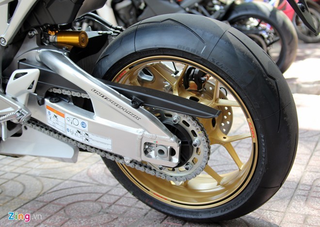 Siêu mô tô Honda CBR1000RR SP đầu tiên tại Việt Nam - ảnh 9