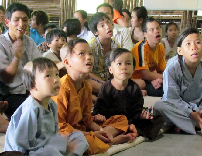 Ngày hội trẻ em khuyết tật 2014 - ảnh 1