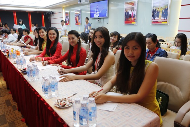 Nụ cười thí sinh Hoa hậu - ảnh 3