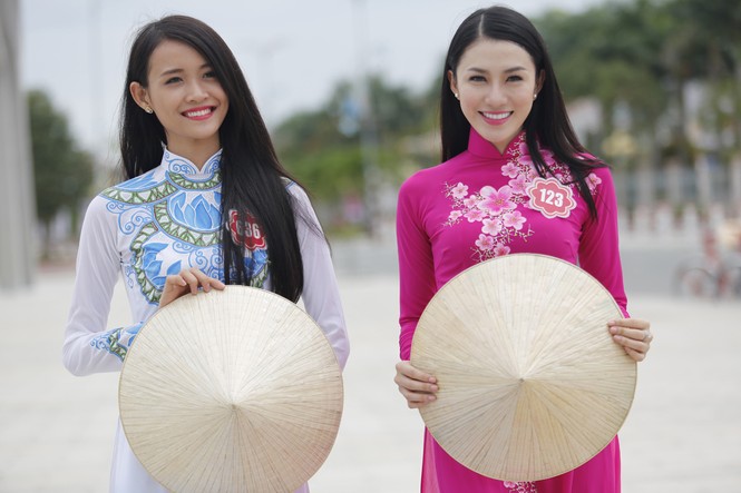 Thí sinh Hoa hậu phía Nam duyên dáng trong tà áo dài - tiếp - ảnh 3