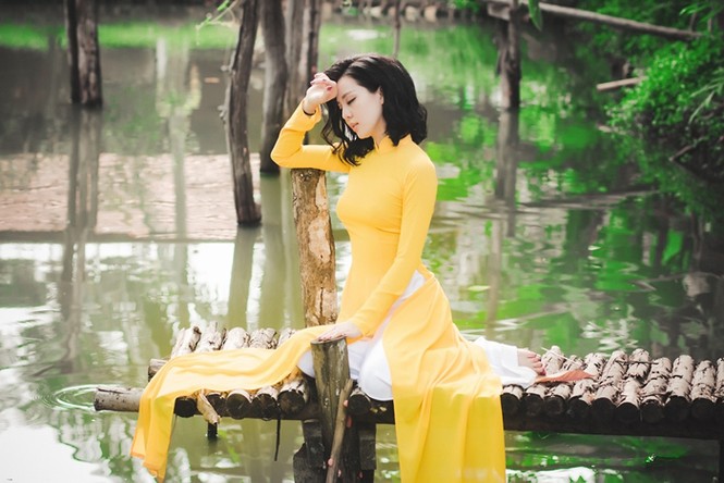 Trà Giang đẹp dịu dàng bên mẹ ngày cận tết - ảnh 7