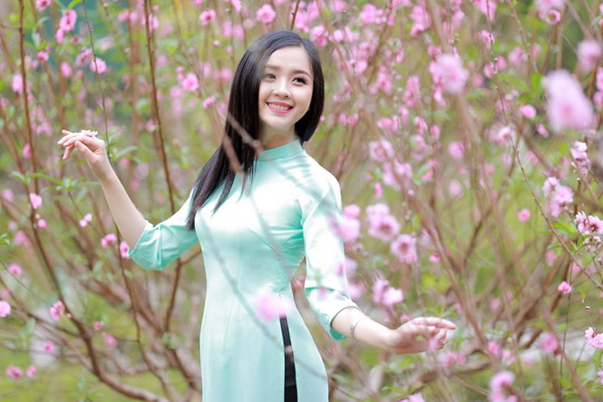 Nữ sinh Việt Nam ấn tượng khoe nụ cười tỏa nắng - ảnh 9