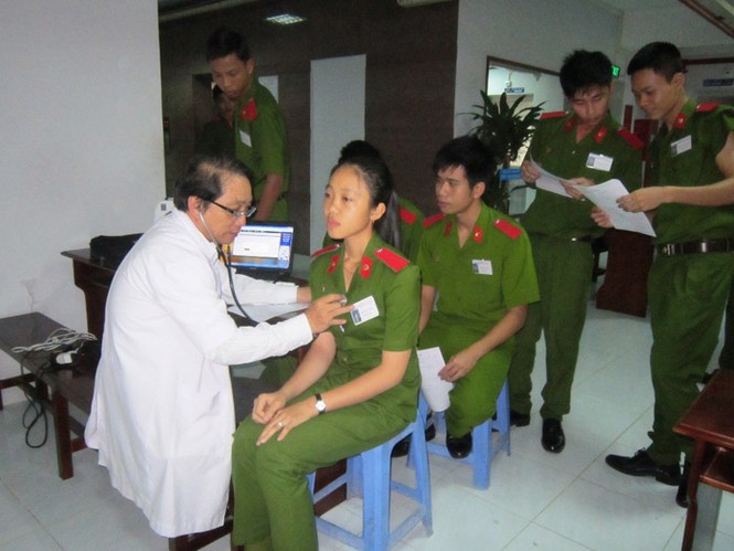 Học viên Cảnh sát háo hức hiến máu ngày Chủ Nhật Đỏ - ảnh 4