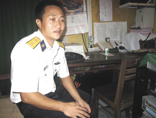 Hai cha con lính đảo ăn Tết ở Trường Sa - ảnh 1
