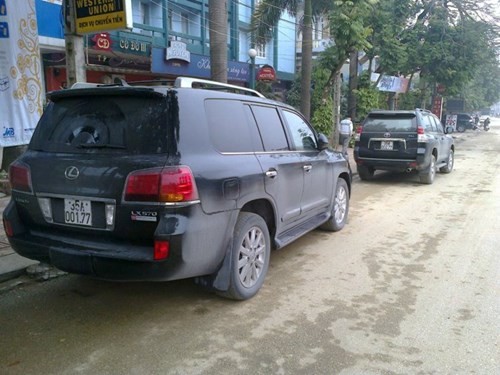 Dàn Lexus 'biển 35' của các đại gia Ninh Bình - ảnh 1