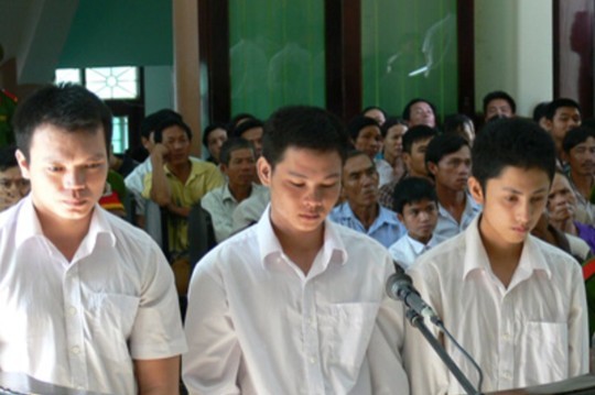 Giành nhau phòng karaoke, 1 người chết - ảnh 1