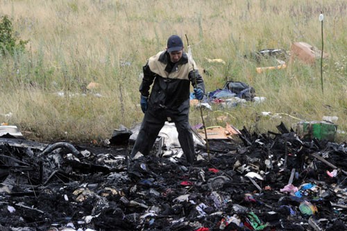 TRỰC TIẾP: MH17 bị yêu cầu hạ độ cao khi vào không phận Ukraine - ảnh 1