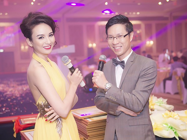 Ngọc Diễm lưng trần sexy tung bay váy - ảnh 8