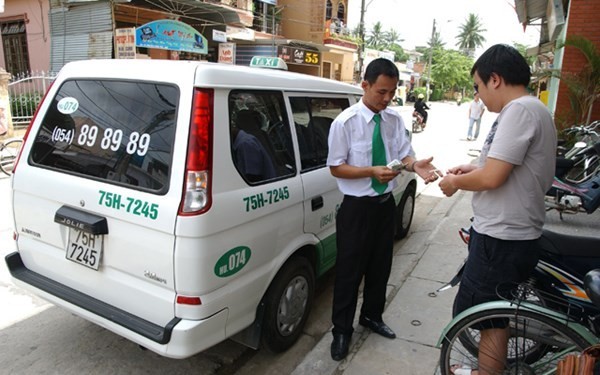 Giá cước taxi giảm còn 12.000 đồng/km - ảnh 1