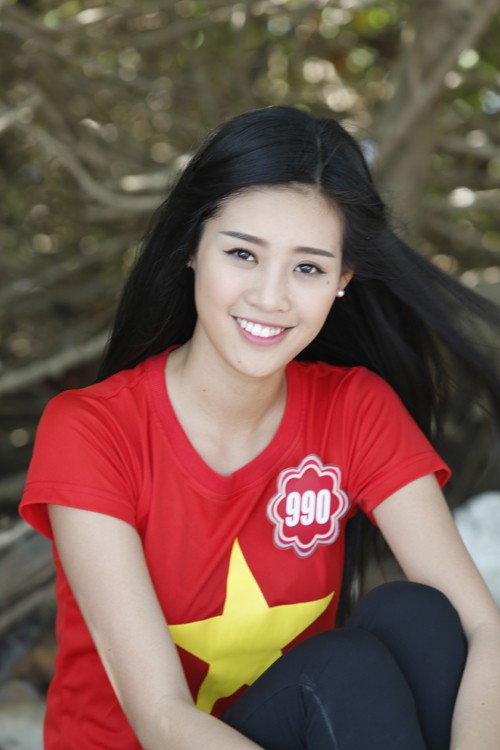 Thí sinh Hoa hậu xinh tươi, chụp ảnh trên bãi biển - ảnh 10