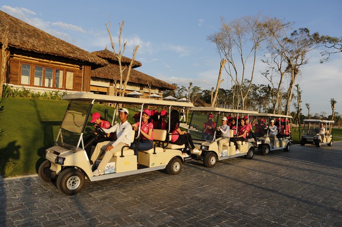 Dàn người đẹp 'so găng' trên sân golf đẹp nhất Phú Quốc - ảnh 1