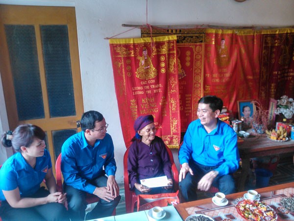 Lễ khởi động Tháng thanh niên và Tết trồng cây năm 2015 - ảnh 12