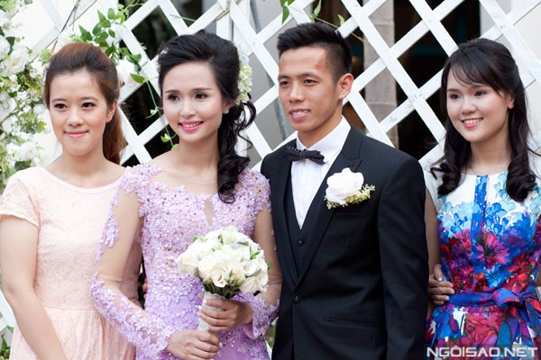 Văn Quyết cưới vợ sau một tháng 'hoãn binh' - ảnh 2