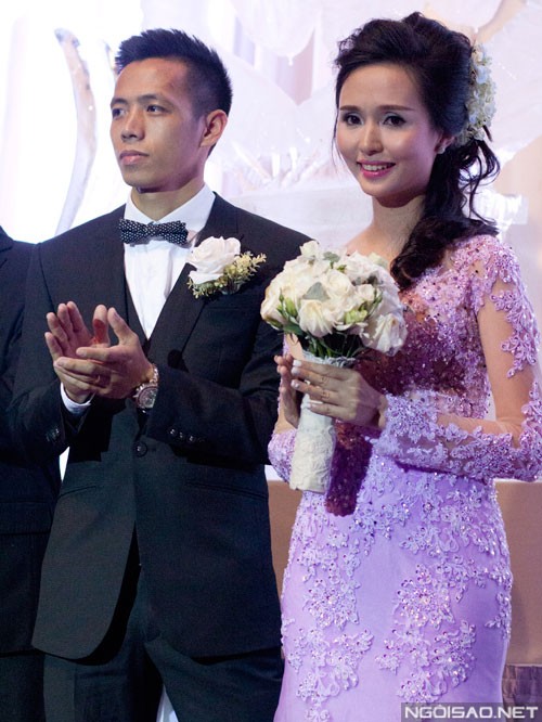 Văn Quyết cưới vợ sau một tháng 'hoãn binh' - ảnh 6