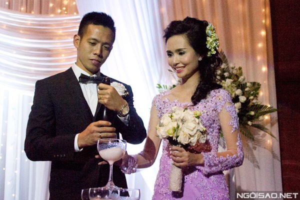 Văn Quyết cưới vợ sau một tháng 'hoãn binh' - ảnh 9