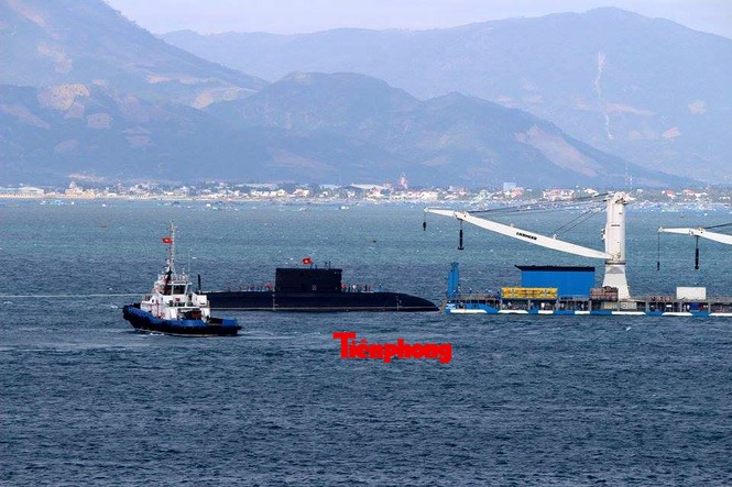 Tàu ngầm 186 – Đà Nẵng đã vào cảng Lữ đoàn tàu ngầm 189 - ảnh 6