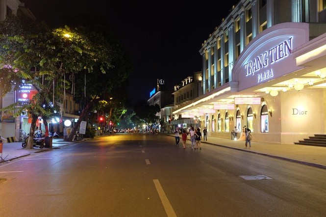 Hà Nội chính thức mở rộng phố đi bộ quanh Hồ Gươm - ảnh 10