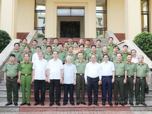 Lần đầu tiên Tổng bí thư tham gia Đảng ủy Công an Trung ương - ảnh 1