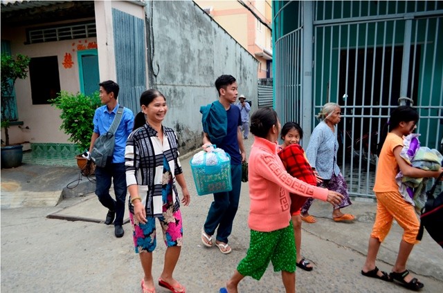 Bão Damrey ngày càng mạnh, áp sát Bình Định - Phú Yên - ảnh 14
