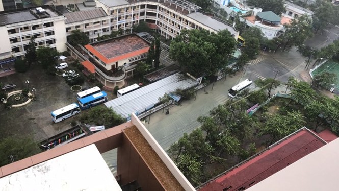 Bão Damrey ngày càng mạnh, áp sát Bình Định - Phú Yên - ảnh 45