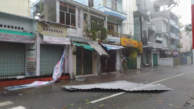 Bão Damrey ngày càng mạnh, áp sát Bình Định - Phú Yên - ảnh 85