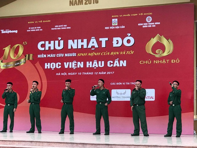 Chủ Nhật Đỏ 2018 - ảnh 11