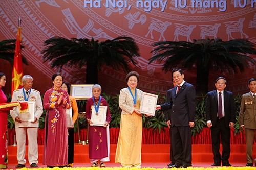 Long trọng lễ kỷ niệm 60 năm Ngày Giải phóng Thủ đô - ảnh 12