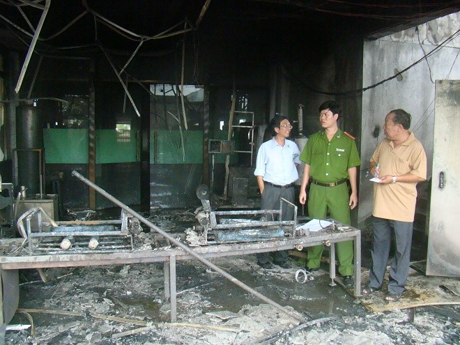 Cháy tại trường đại học công nghệ Đồng Nai - ảnh 1