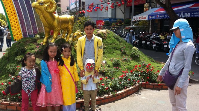 Đầu năm nhộn nhịp các gian hàng truyền thống ở Cần Thơ - ảnh 6
