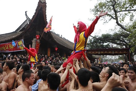 Tưng bừng lễ hội rước pháo làng Đồng Kỵ - ảnh 9