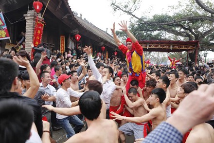 Tưng bừng lễ hội rước pháo làng Đồng Kỵ - ảnh 8