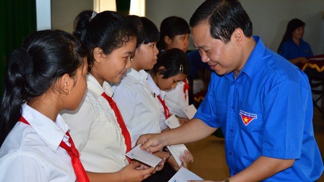 Sóc Trăng: Nhiều hoạt động kỷ niệm ngày sinh nhật Bác - ảnh 2