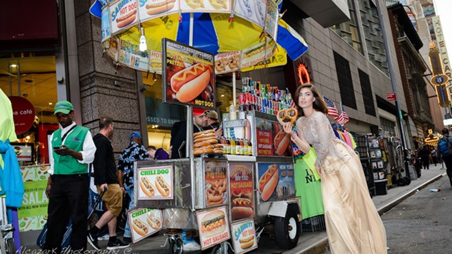 Võ Việt Chung mang áo dài Việt đến New York - ảnh 5