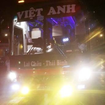 Vì sao CSGT thả xe khách có tài xế dùng bằng giả? - ảnh 1