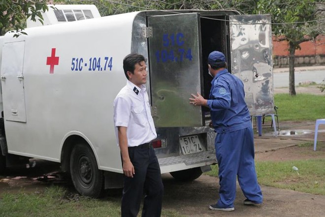Hốt hoảng phát hiện thi thể trôi trên sông Sài Gòn - ảnh 2