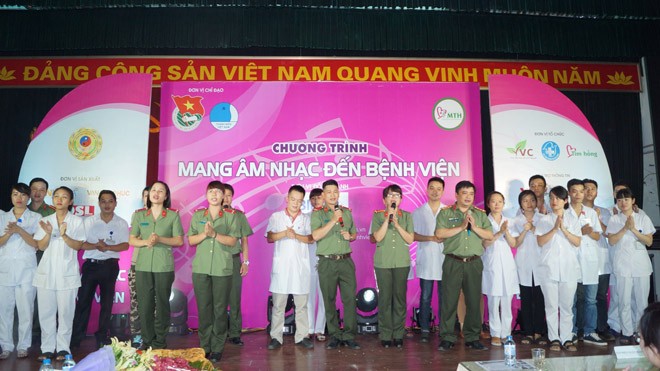 Mang âm nhạc đến bệnh viện số 160: Xoa dịu nỗi đau - ảnh 6
