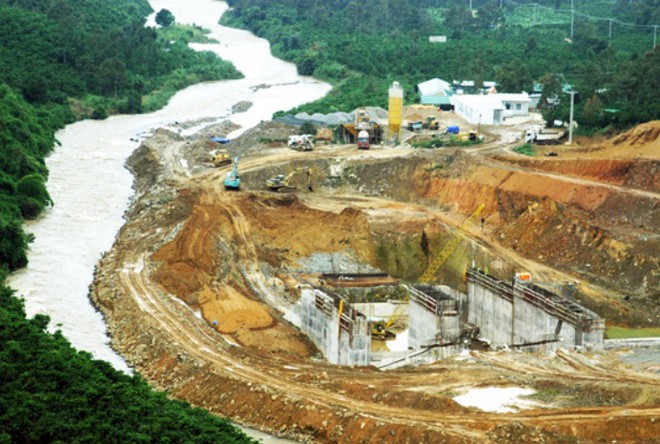 Dừng thi công công trình thủy điện gây thiệt hại cho người dân - ảnh 2