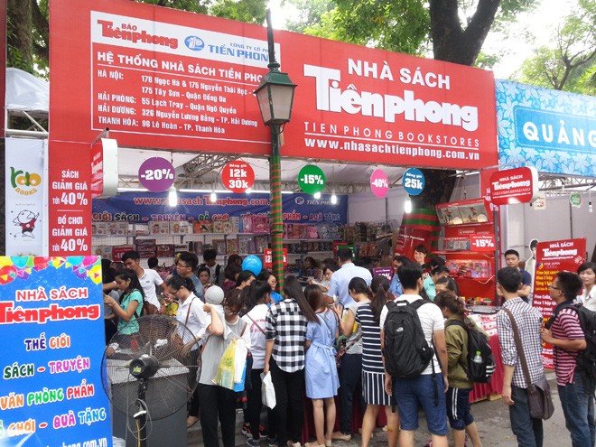 Nhà sách Tiền Phong tung nhiều khuyến mãi hấp dẫn tại Hội sách mùa thu 2016 - ảnh 2