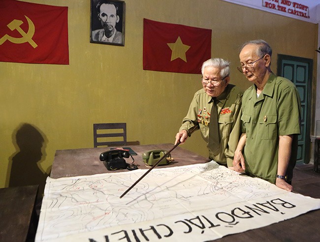 Khai mạc Triển lãm “Sống mãi với thủ đô“ - ảnh 5