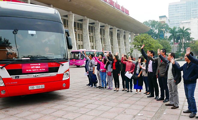 Techcombus đưa gần 1400 nhân viên và người thân về quê đón Tết - ảnh 6