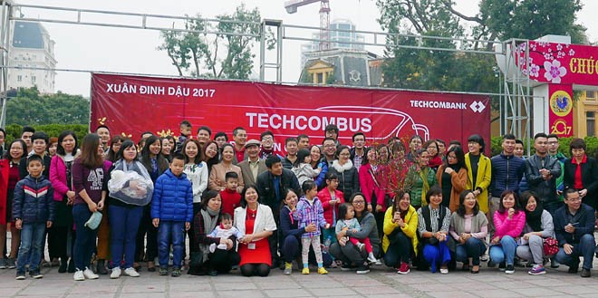 Techcombus đưa gần 1400 nhân viên và người thân về quê đón Tết - ảnh 7