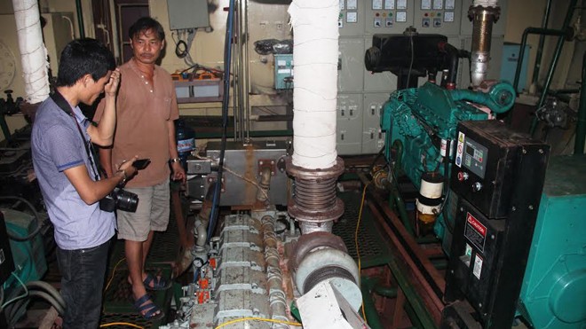 Vụ tàu vỏ thép nằm bờ: Ngư dân lo đứng bờ vực phá sản - ảnh 2