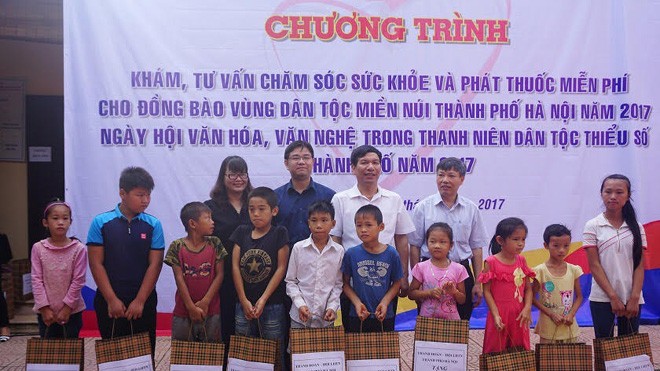 Khám bệnh, phát thuốc miễn phí cho 1.400 bà con dân tộc thiểu số - ảnh 4