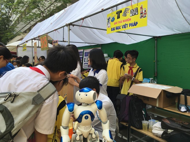 Ngày hội STEM và đọc sách của học sinh Hà Nội - ảnh 11