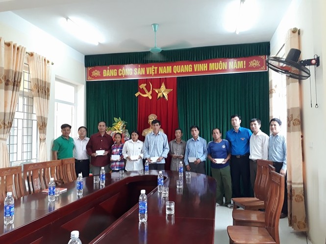 Ấm lòng nơi lũ qua - ảnh 6