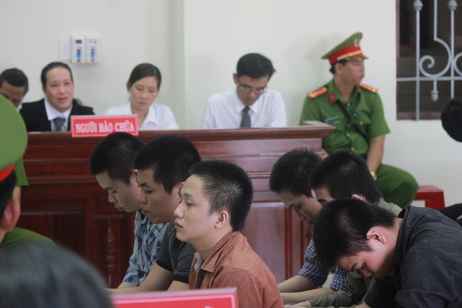 Bị 'tình địch' truy sát, thanh niên tử vong khi chở người yêu tháo chạy - ảnh 1