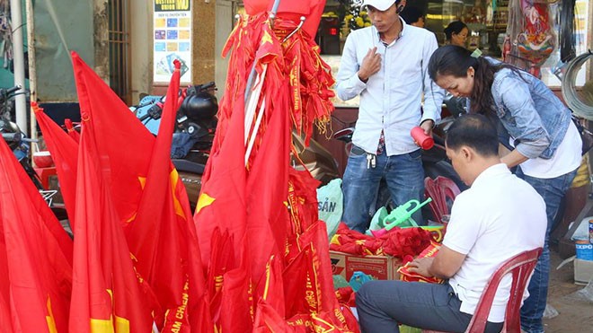 Cổ động viên ngồi xe lăn, truyền máu vẫn cuồng nhiệt cổ vũ U23 Việt Nam - ảnh 85