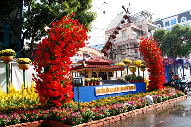 Độc đáo những chú chó 'biểu diễn' đờn ca tài tử tại Cần Thơ - ảnh 3