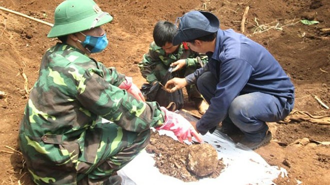 Tìm thấy và cất bốc 5 hài cốt liệt sĩ ở Trường Sơn - ảnh 1